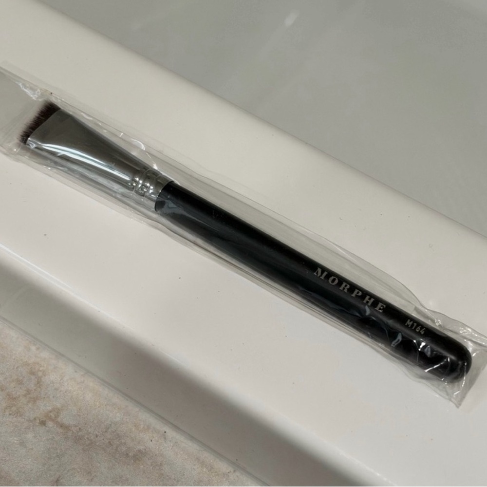 Morphe Angled Brow & Detail Brush - Black